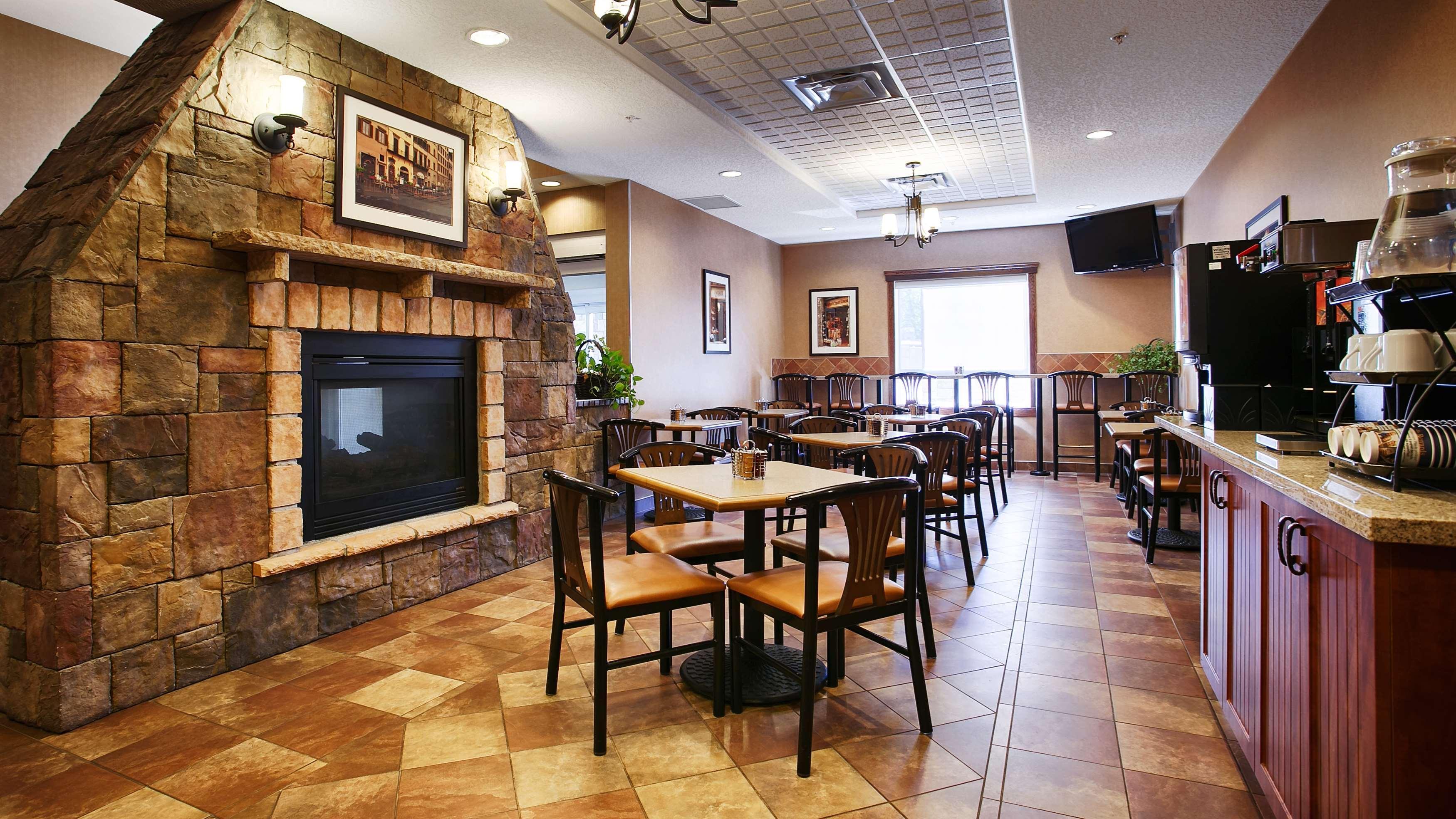Best Western Diamond Inn Three Hills Dış mekan fotoğraf