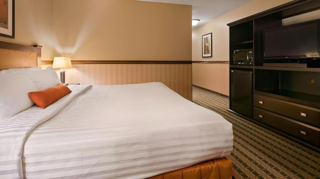 Best Western Diamond Inn Three Hills Dış mekan fotoğraf
